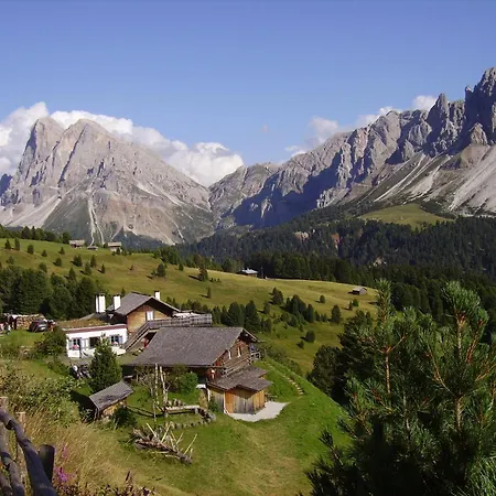 Berghotel Schlemmer Dolomites-2